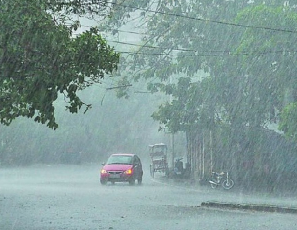 Photo of यूपी में आज से फिर बदलेगा मौसम, 11 जिलों में भारी बारिश का अलर्ट जारी