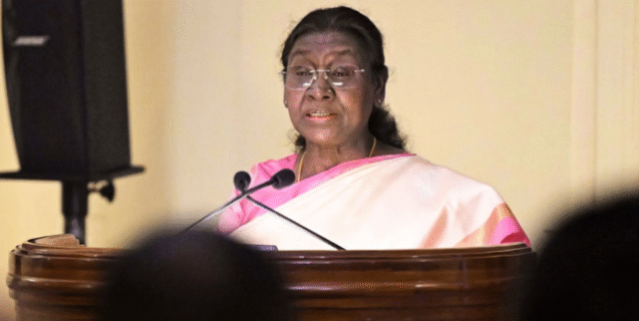 Photo of राष्ट्रपति मुर्मू कल जाएंगी मथुरा की यात्रा पर, महाराजा एक्सप्रेस बनेगी ‘प्रेसीडेंट स्पेशल’