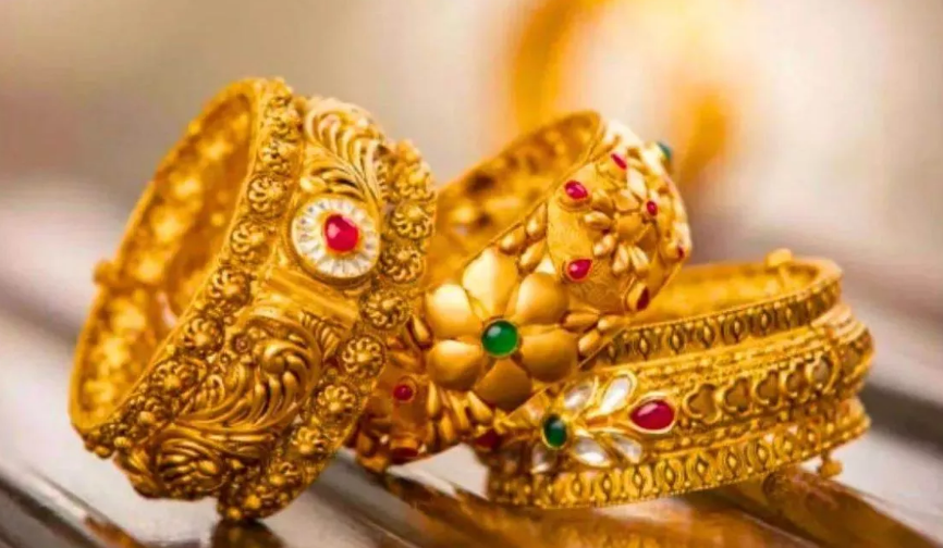 Photo of थम नहीं रही सोने की रफ्तार, सराफा बाजार में तोड़े अब तक के सभी रिकॉर्ड