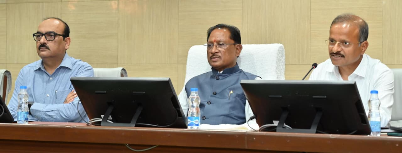 Photo of साय ने अधिकारियों की बैठक में पूंजीगत व्यय व पारदर्शिता पर दिए निर्देश