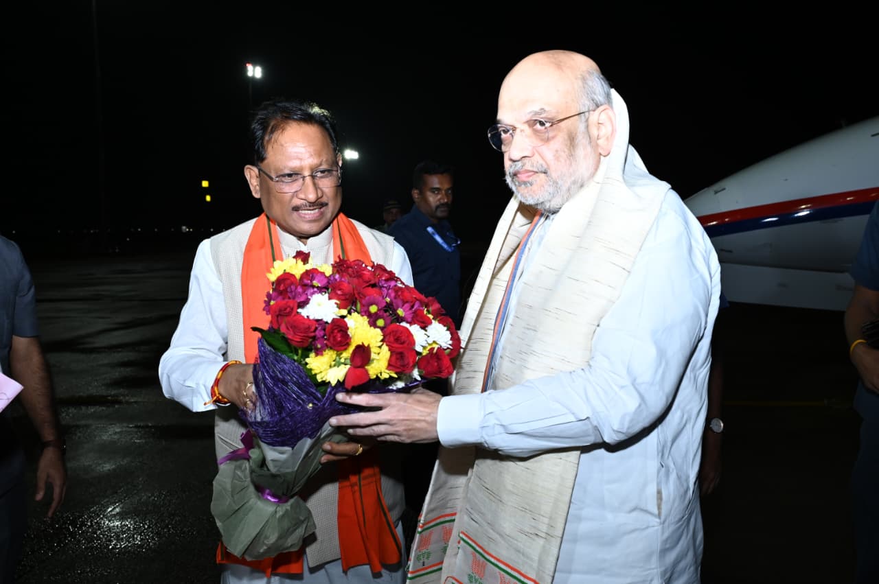 Photo of केंद्रीय गृह एवं सहकारिता मंत्री अमित शाह पहुंचे रायपुर