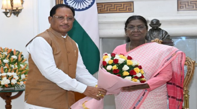 Photo of सीएम विष्णुदेव साय ने की राष्ट्रपति द्रौपदी मुर्मू से मुलाकात, छत्तीसगढ़ आने का दिया न्यौता