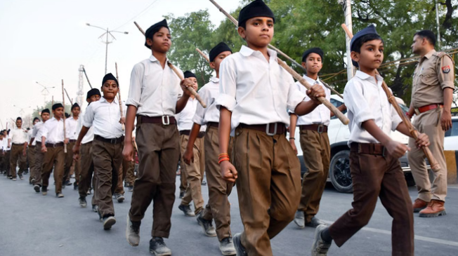 Photo of मल्लिकार्जुन खरगे के गृह क्षेत्र गुरमितकल में RSS के रूट मार्च को मिली अनुमति