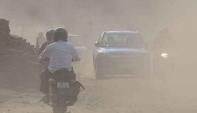 Photo of कानपुर: पटाखों से 10 गुना बढ़ा प्रदूषण, दमा और हार्ट अटैक के मरीजों की बढ़ी संख्या