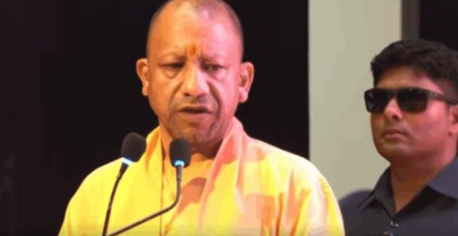 Photo of यूपी: सीएम योगी के आदेश भी बेअसर, दिवाली तक टूटी सड़कों पर ही होगा सफर