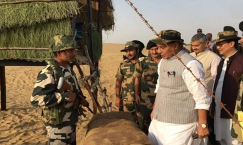 Photo of रक्षा मंत्री राजनाथ सिंह आज से जैसलमेर में पाकिस्तान सीमा के दौरे पर