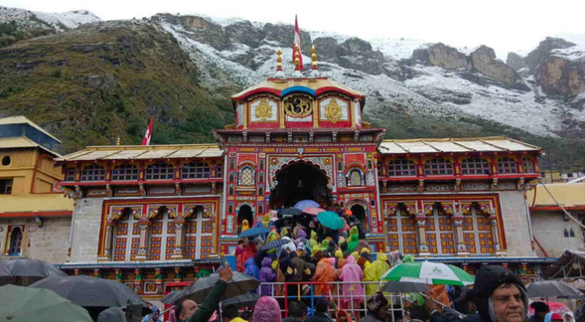 Photo of उत्तराखंड: तीन धामों के बाद अब बदरीनाथ के कपाट होंगे बंद