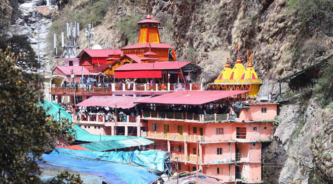 Photo of उत्तरकाशी: आज शीतकाल के लिए बंद होंगे मां यमुना मंदिर के कपाट