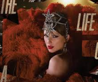 Photo of टेलर स्विफ्ट के ‘द लाइफ ऑफ अ शो गर्ल’ ने रचा इतिहास