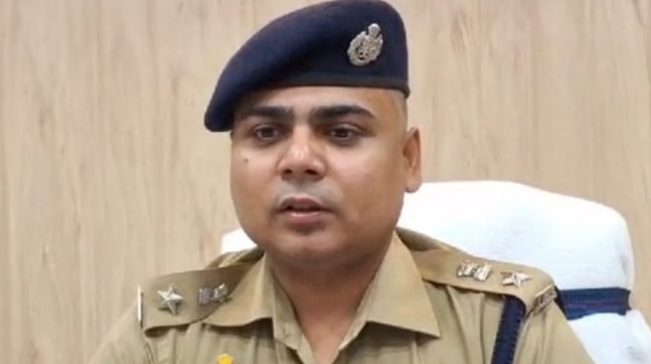 Photo of दीपावली से पहले गाजीपुर में चली तबादला एक्सप्रेस