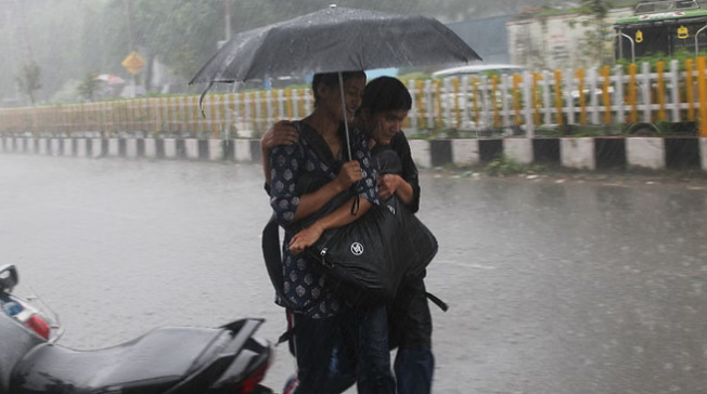 Photo of उत्तराखंड: पहाड़ों की बारिश से सर्द हुई हवाएं, मैदान में राहत, आज भी बरसेंगे मेघ