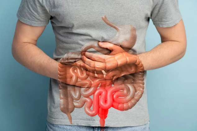 Photo of शरीर में दिखने वाले ये 5 लक्षण करते हैं कोलन कैंसर का इशारा