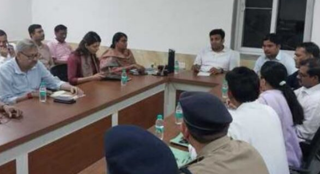 Photo of छठ पर प्रशासन अलर्ट: घाटों पर मजिस्ट्रेट से लेकर गोताखोर तक तैनात