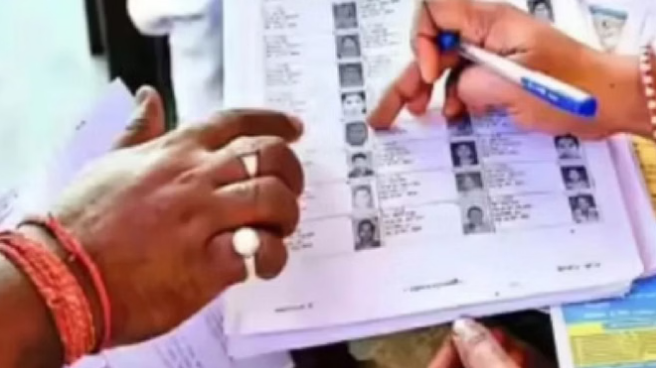 Photo of छत्तीसगढ़ में मतदाता सूची के विशेष गहन पुनरीक्षण अभियान में तेजी