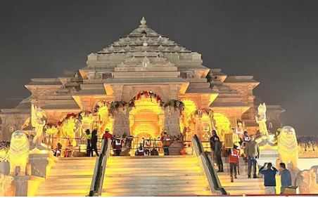 Photo of अयोध्या में ध्वजारोहण: विशेष तरह का ध्वज बढ़ाएगा राम मंदिर का गौरव