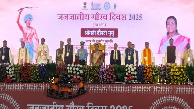 Photo of छत्तीसगढ़: सरगुजा में राष्ट्रपति द्रौपदी मुर्मू बोलीं- आदिवासी संस्कृति को जीवित रखना बहुत जरूरी
