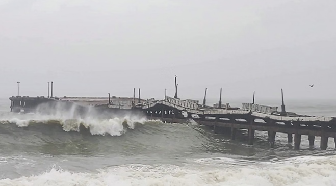 Photo of श्रीलंका में तबाही मचाने के बाद दक्षिण भारत की ओर बढ़ रहा तूफान