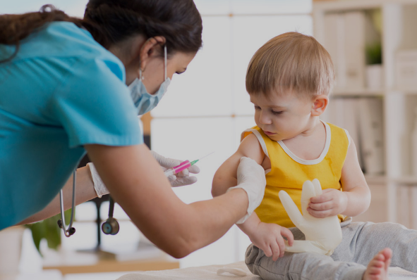 Photo of  बच्चों को किस उम्र में कौन-सी वैक्सीन लगवाना है जरूरी