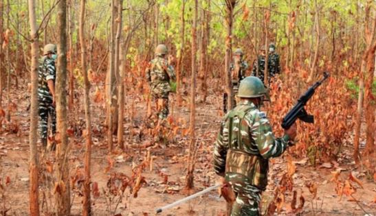 Photo of छत्तीसगढ: नेशनल पार्क इलाके में नक्सलियों और सुरक्षाबलों के बीच मुठभेड़