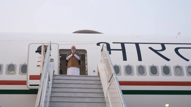 Photo of जी-20 समिट में हिस्सा लेने दक्षिण अफ्रीका रवाना हुए पीएम मोदी