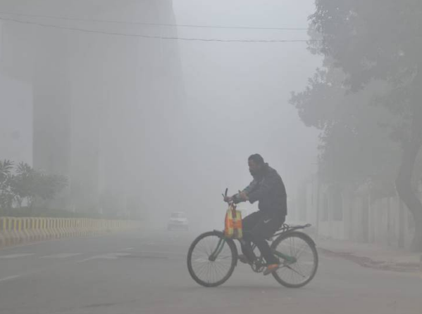 Photo of यूपी में ठंड ने पकड़ी रफ्तार पारा 10 डिग्री से नीचे