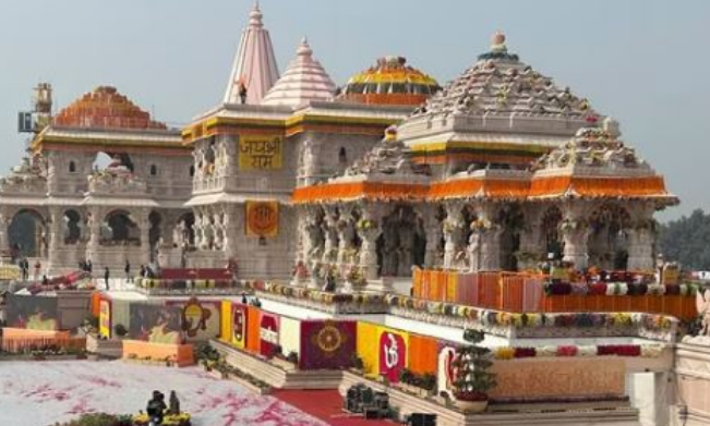 Photo of अयोध्या: ध्वजारोहण समारोह के लिए खुफिया एजेंसियां अलर्ट पर