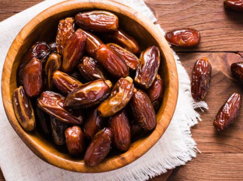 Photo of क्या खजूर खाने से वाकई बढ़ता है ब्लड शुगर?