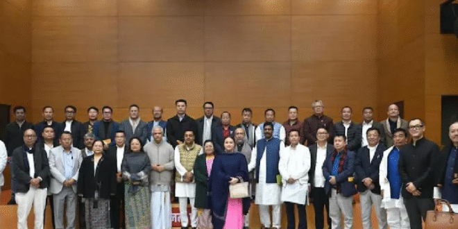 Photo of दिल्ली में मिले भाजपा के कुकी और मैतेई विधायक, मणिपुर हिंसा के बाद पहली बार दिखे साथ