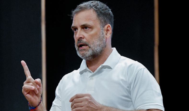 Photo of  राहुल गांधी के खिलाफ केस को लखनऊ ट्रांसफर करने की याचिका पर सुनवाई आज