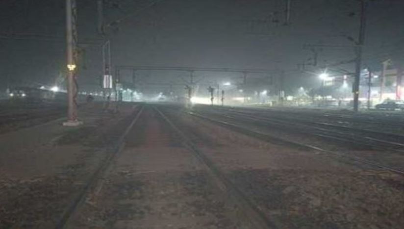 Photo of शाहजहांपुर हादसा: ट्रेन से कटकर पांच लोगों की मौतों के बाद बंद कराई गई रेलवे क्रॉसिंग