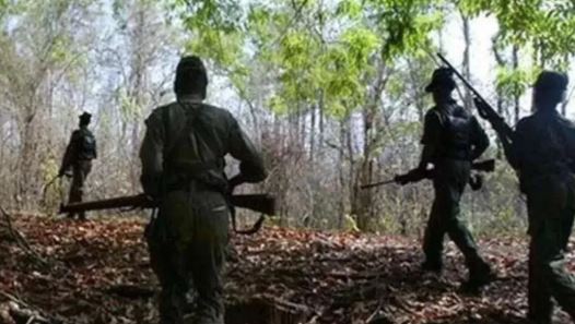 Photo of बीजापुर एनकाउंटर में अबतक 18 नक्सली ढेर, तीन जवान भी शहीद