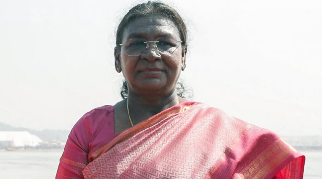 Photo of राष्ट्रपति द्रौपदी मुर्मू का पहला मणिपुर दौरा