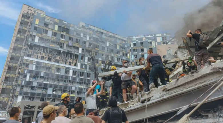 Photo of रूस की भीषण बमबारी के बाद यूक्रेन ने भी बोल ड्रोन से हमला