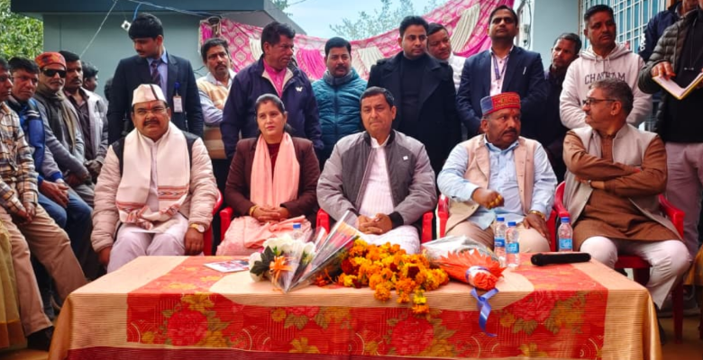 Photo of पलायन रोकना और गाँव का विकास प्राथमिकता – अनिल बलूनी