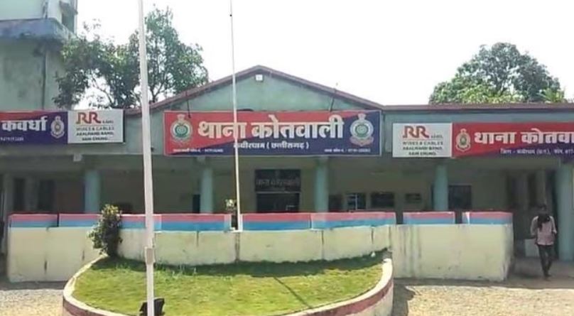 Photo of कबीरधाम में सड़क सुरक्षा माह फेल: स्कूटी सवार ने युवक को मारी टक्कर