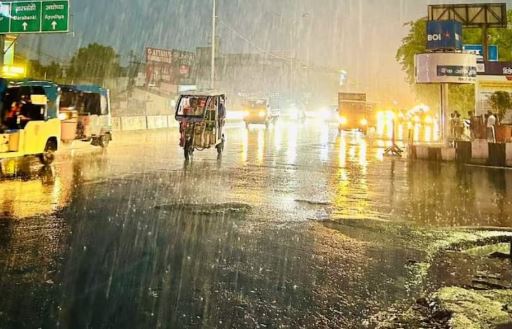 Photo of यूपी: बसंत ऋतु में बारिश और ओले गिरने का दौर, आज इन जिलों में हो सकती है भारी बरसात