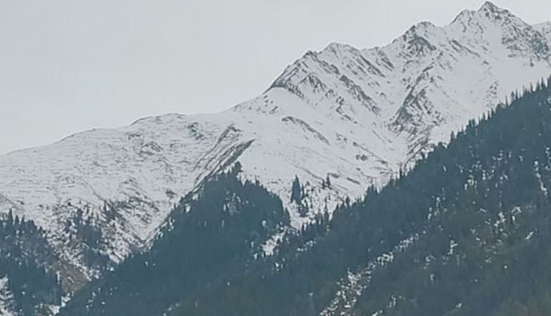 Photo of पहाड़ों में पाला…मैदान में शीतलहर बढ़ा रही ठंड, जानें कबसे हैं बारिश-बर्फबारी के आसार