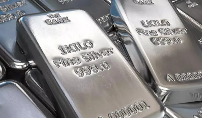 Photo of चांदी में रिकॉर्ड तेजी के बीच बड़ी चेतावनी, बजट के बाद गिर सकते हैं दाम