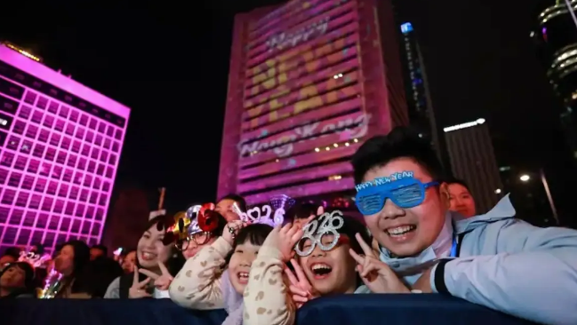 Photo of हांगकांग में सादे अंदाज में मनाया गया नए साल का जश्न