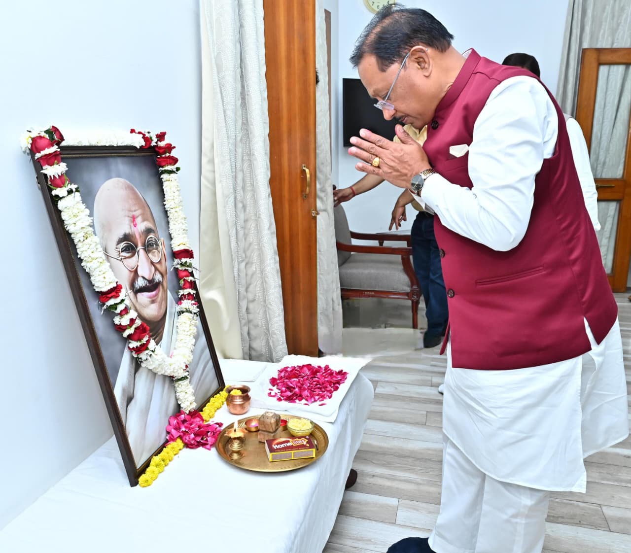 Photo of साय ने महात्मा गांधी की पुण्यतिथि पर उन्हें किया नमन