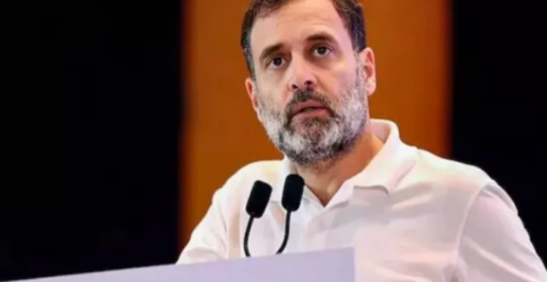 Photo of पहले उठाया कांग्रेस नेतृत्व पर सवाल, अब अल्वी बोले- ‘देश की जरूरत हैं राहुल गांधी’