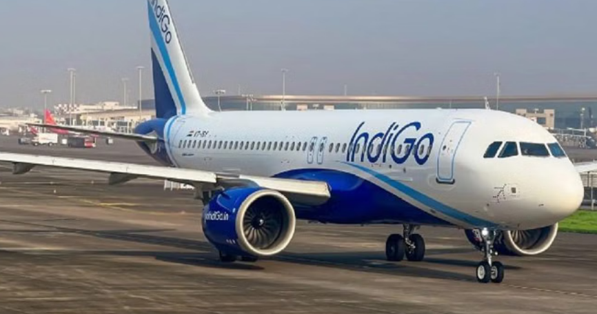 Photo of रायपुर एयरपोर्ट पर टला बड़ा हादसा, रनवे पर लैंडिंग के दौरान उछला इंडिगो विमान