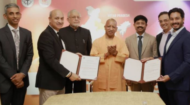 Photo of सीएम योगी सिंगापुर में, पहले दिन 20 हजार करोड़ के समझौते