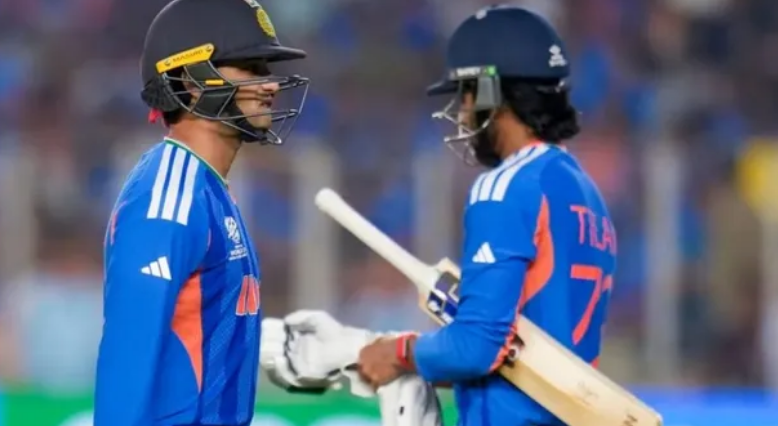 Photo of भारतीय बल्लेबाजों पर गिर सकती है गाज, टीम प्रबंधन अभिषेक और तिलक के प्रदर्शन पर कर रहा है विचार
