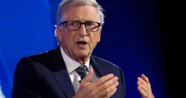 Photo of ‘मुझे उसके साथ बिताए हर मिनट पर पछतावा’, जेफरी एपस्टीन मामले में बिल गेट्स ने तोड़ी चुप्पी