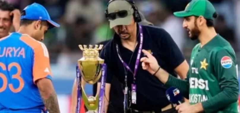 Photo of पाकिस्‍तानी PM शाहबाज शरीफ भारत के खिलाफ मैच नहीं खेलने पर अड़े