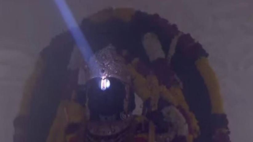 धूमधाम से मनाई जा रही रामनवमी, दोपहर में ठीक 12 बजे चार मिनट तक सूर्यदेव करेंगे रामलला का तिलक