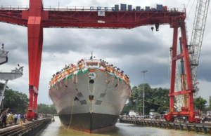 भारतीय नौसेना को मिले तीन अत्याधुनिक स्वदेशी युद्धपोत