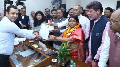 Photo of लक्ष्मी वर्मा एवं फूलो देवी नेताम ने दाखिल किया राज्यसभा चुनावों के लिए पर्चा