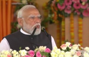 पीएम मोदी ने प्रोटोकॉल से भी 40 मिनट ज्यादा समय बाबा विश्वनाथ और भक्तों के साथ बिताया